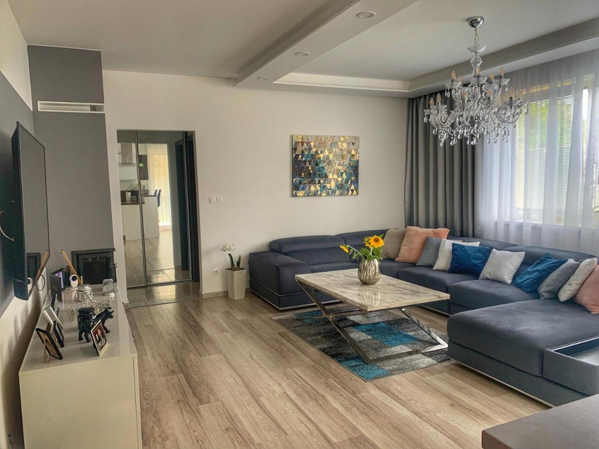דירות Rovinka Modern 2 Bed House Near Bratislava With Parking מראה חיצוני תמונה